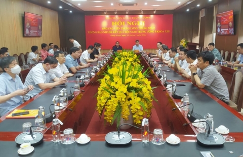 Hội nghị Báo cáo viên Trung ương tháng 5 và thông báo nhanh kết quả Hội nghị lần thứ năm Ban Chấp hành Trung ương Đảng khoá XIII