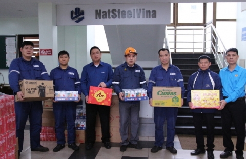 Công ty Thép Việt – Sing chăm lo tết Bính Ngọ cho công đoàn viên, người lao động